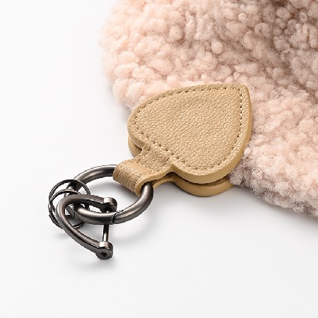 Leather magnetic hat clip, travel sun hat clip, handbag hat clip, handbag hat clip, backpack clip, magnetic heart shaped leather clip